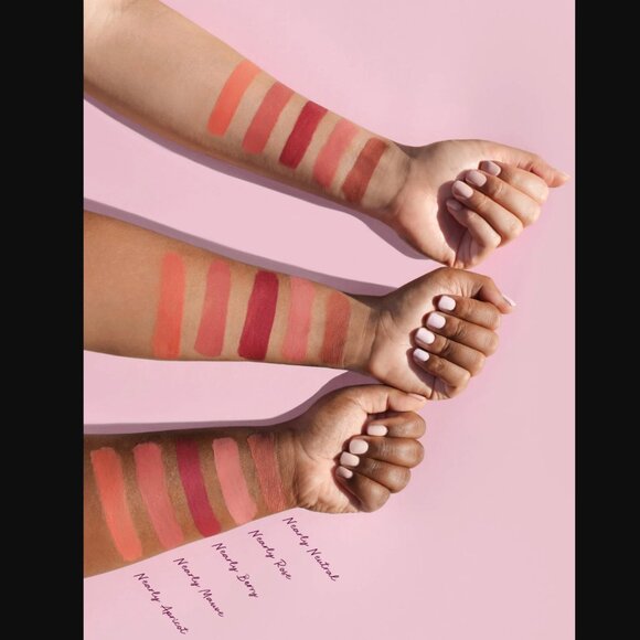 NWT Rare Beauty Stay Vulnerable Liquid Eyeshadow Nearly Neutral - Picture 3 of 3